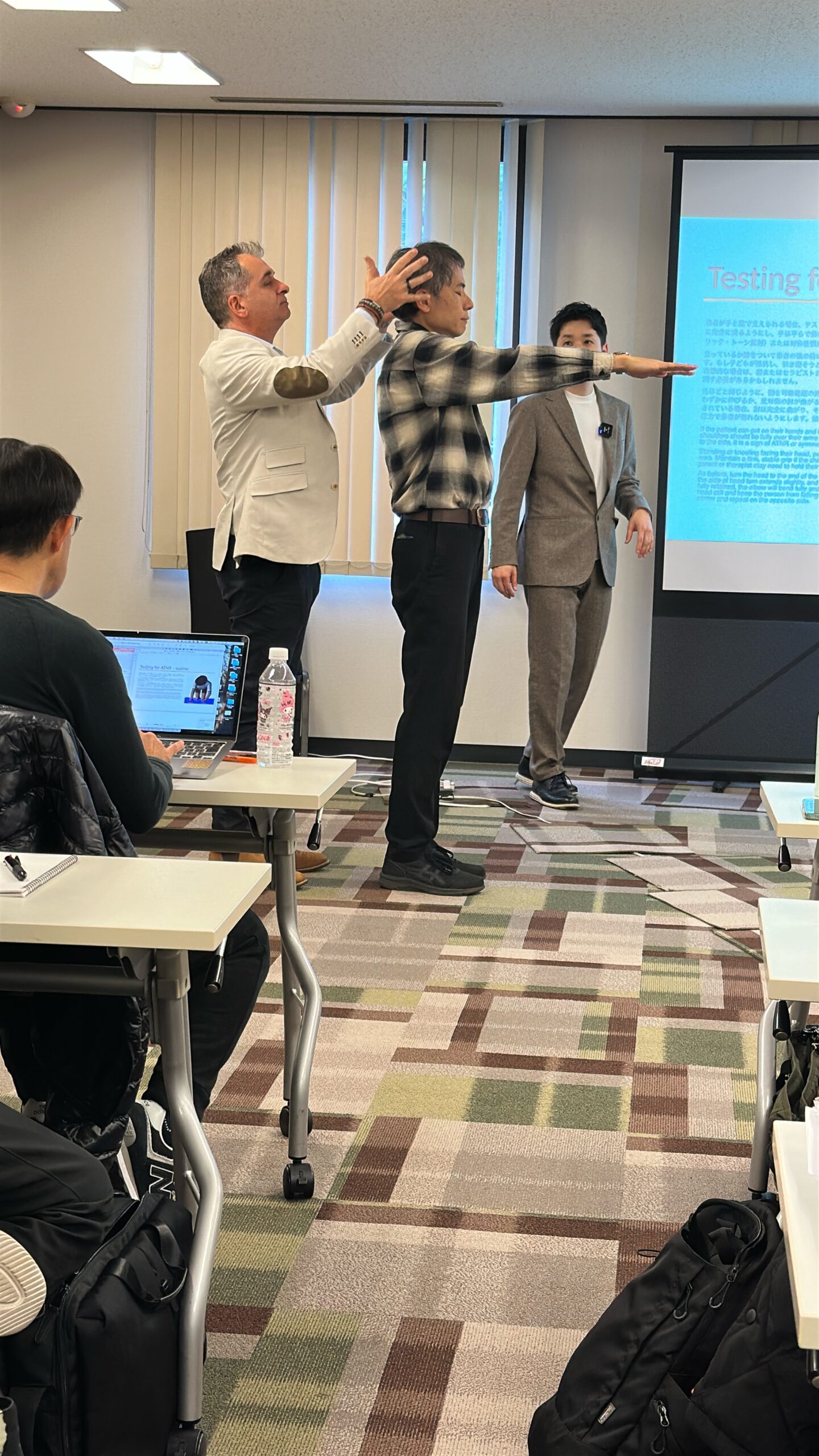 FN203 小児機能神経学 実技